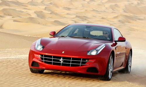 Ferrari FF vẽ tranh nghệ thuật